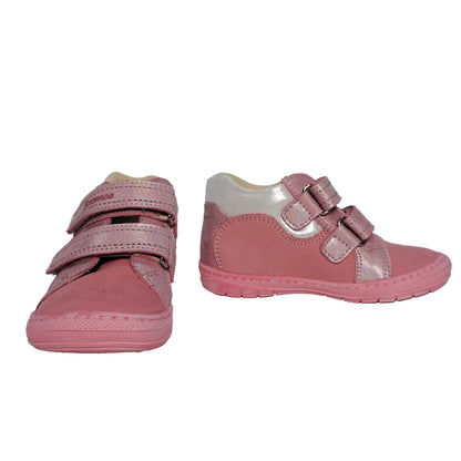 Szamos Girls’ Genuine Leather Shoes – Ergonomic Supportive Sole, Stable Heel, Flexible Forefoot, Adjustable Hook & Loop Straps, Embroidered Design – Pink/Silver with Ladybug & Flower