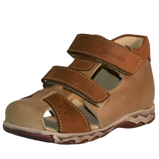 Szamos closed-toe boys sandal (light brown)