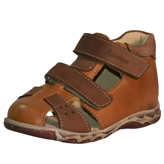 Szamos closed-toe boys sandal (dark brown)
