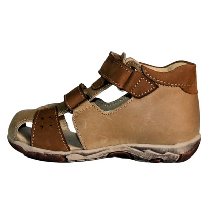 Szamos closed-toe boys sandal (light brown)